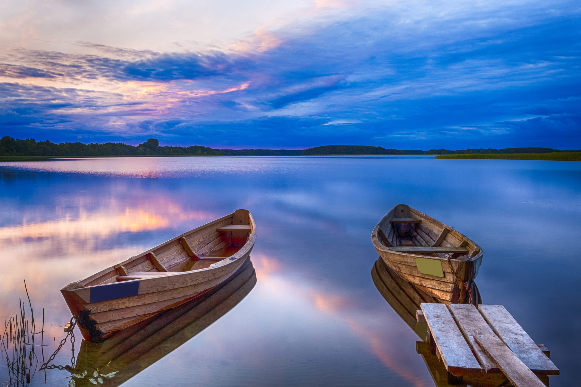 Lake Strusto is located in one of four national parks in Belarus: Braslav.