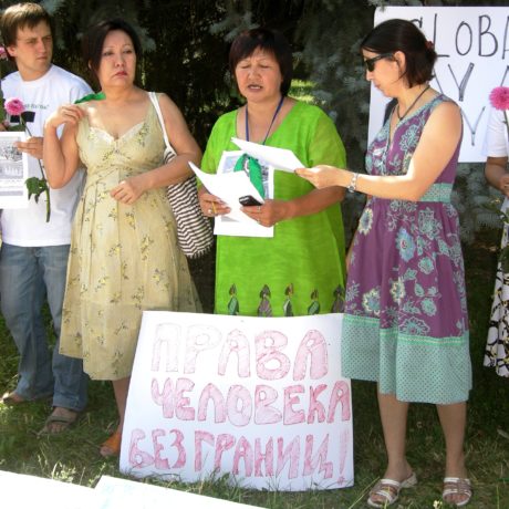 Demonstrasjon i anledning valg i Kirgisistan i 2009.